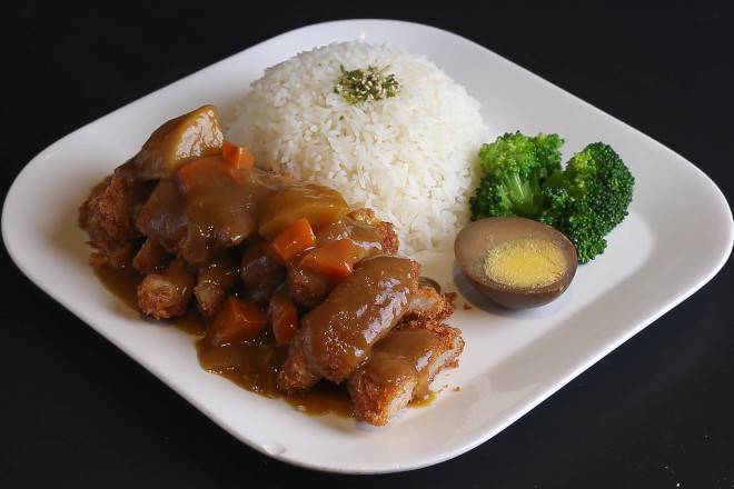 EN17 Japanese Style CurryPork/Chicken Cutlet on Rice 日式咖喱猪/鸡扒饭